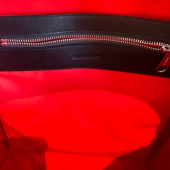 Burberry bookbag for men or women - Picture 5 of 6